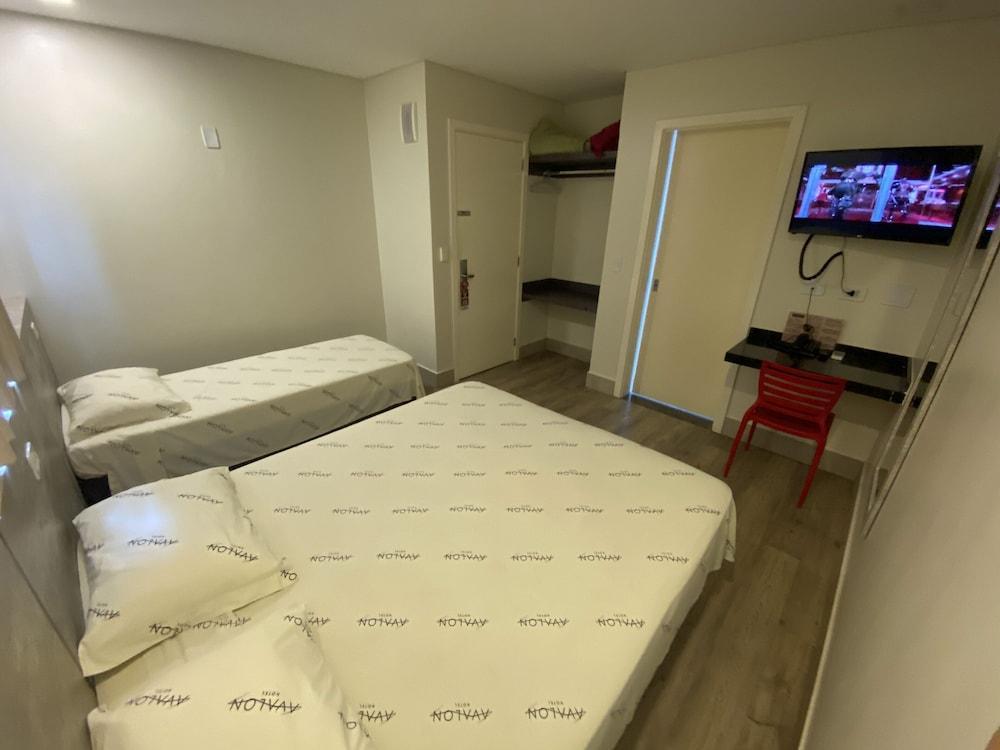 Hotel Avalon Maringa Economico Buitenkant foto