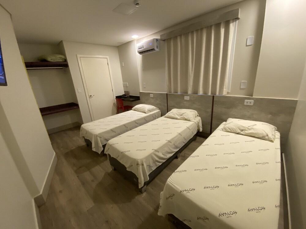 Hotel Avalon Maringa Economico Buitenkant foto